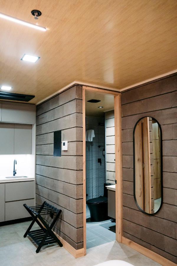מדיין Hotel Living By Armoniko מראה חיצוני תמונה