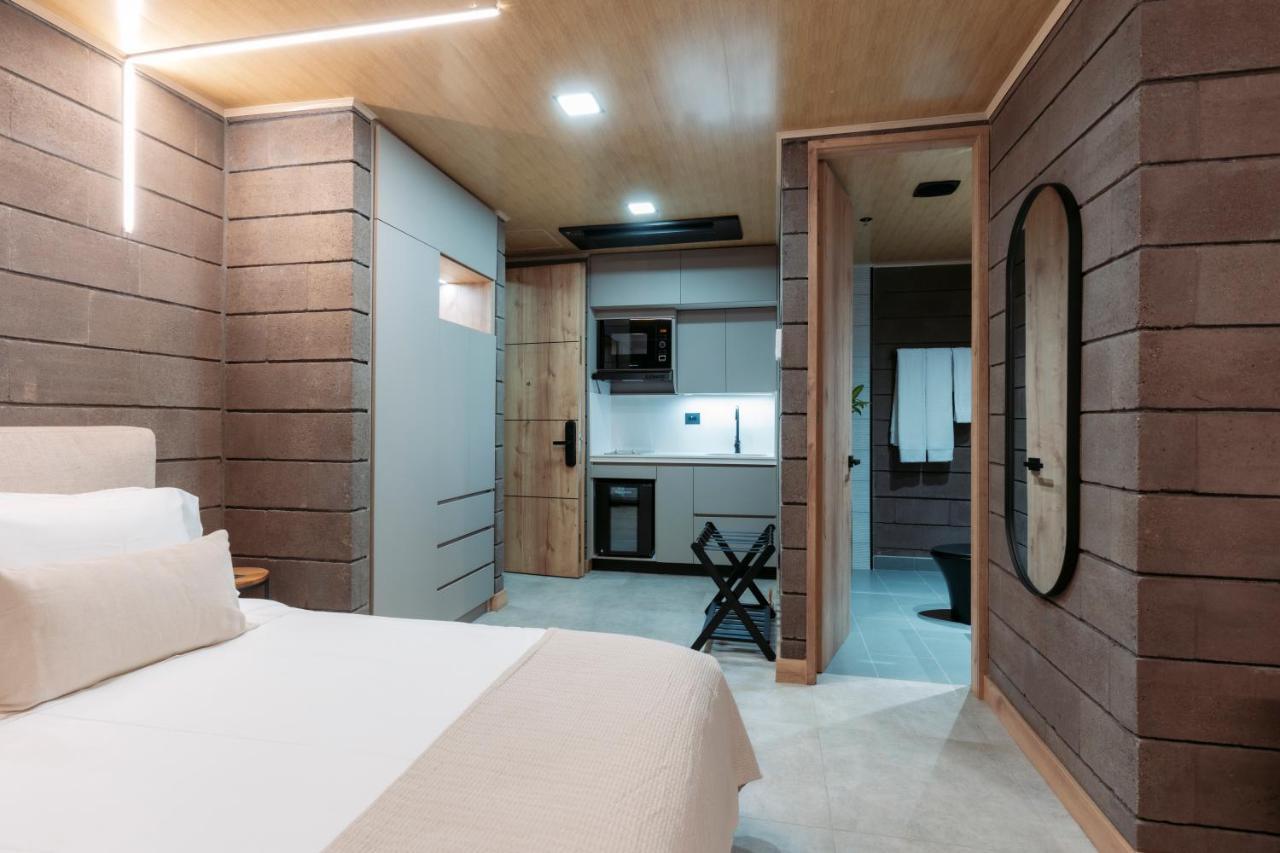 מדיין Hotel Living By Armoniko מראה חיצוני תמונה
