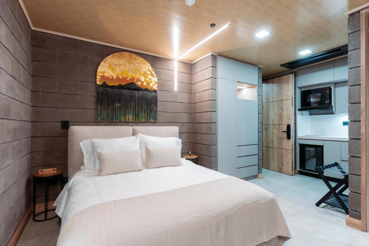 מדיין Hotel Living By Armoniko מראה חיצוני תמונה